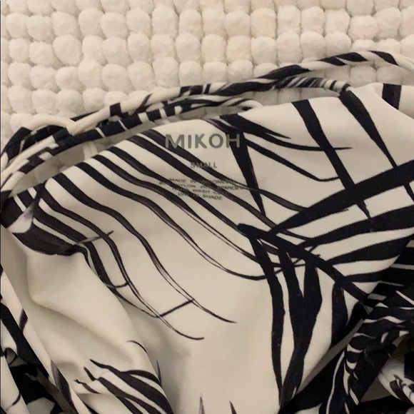 Mikoh Copacabana One Piece S in Palm Print - Picture 5 of 5